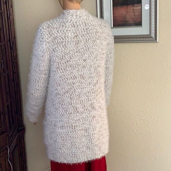 Gorgeous long cardigan sweater - Picture 4 of 7